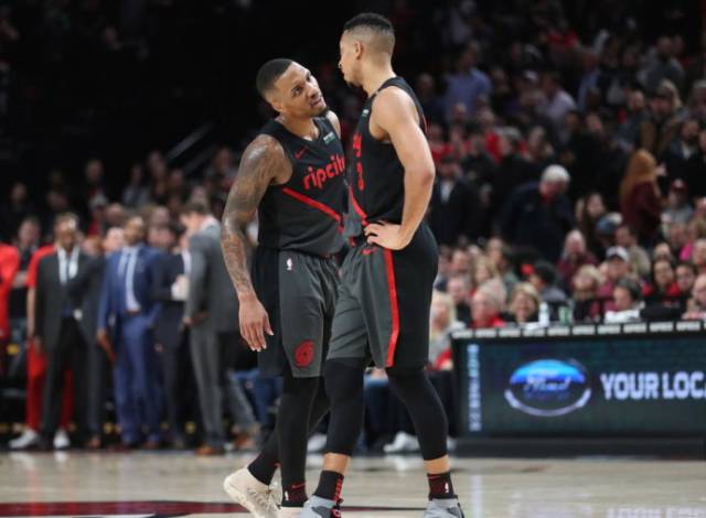 激烈的足球 激烈的足球